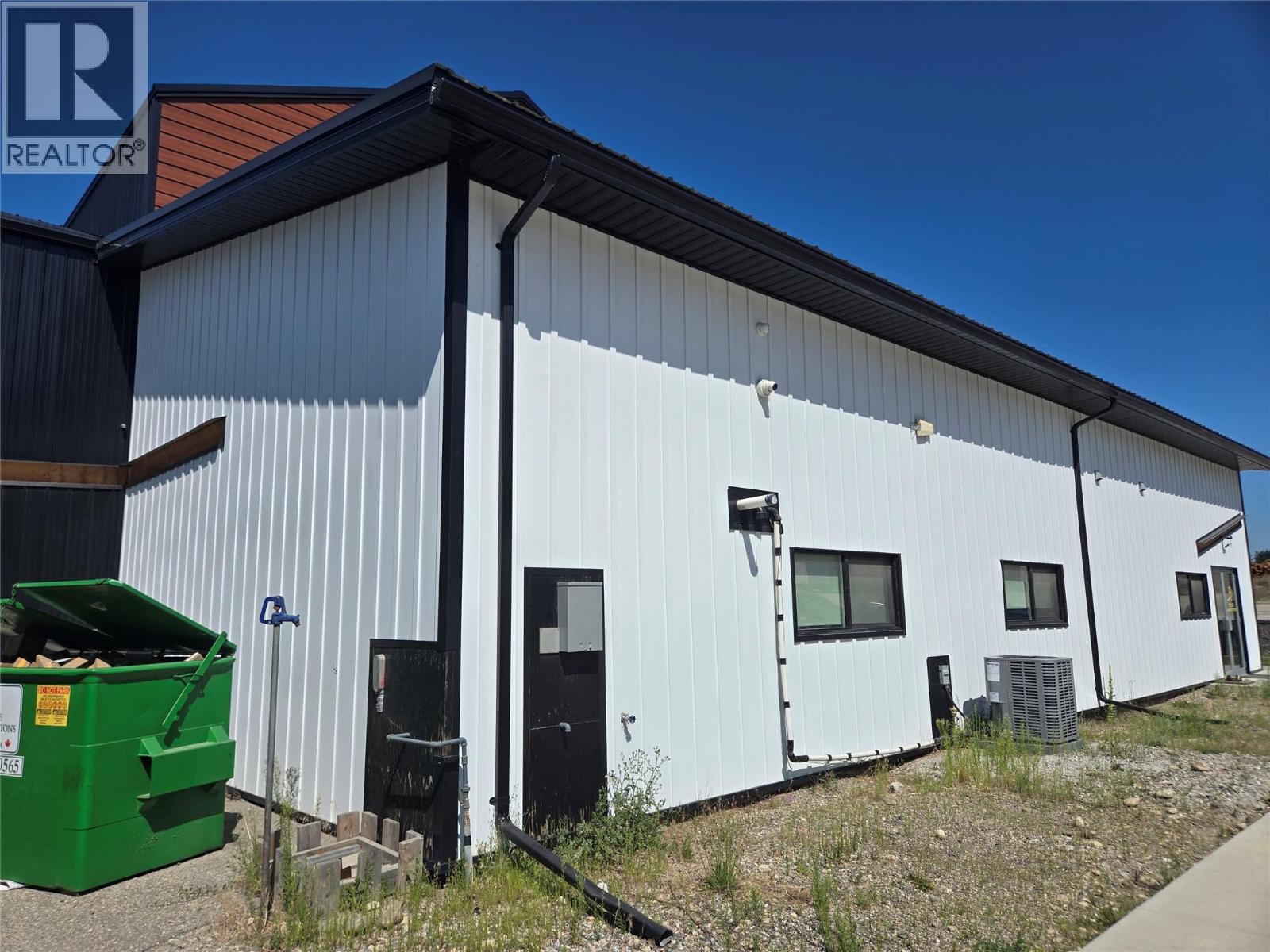 903 Raffan Road Property Photo 3