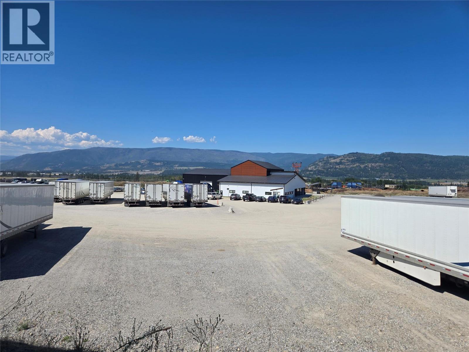 903 Raffan Road Property Photo 16