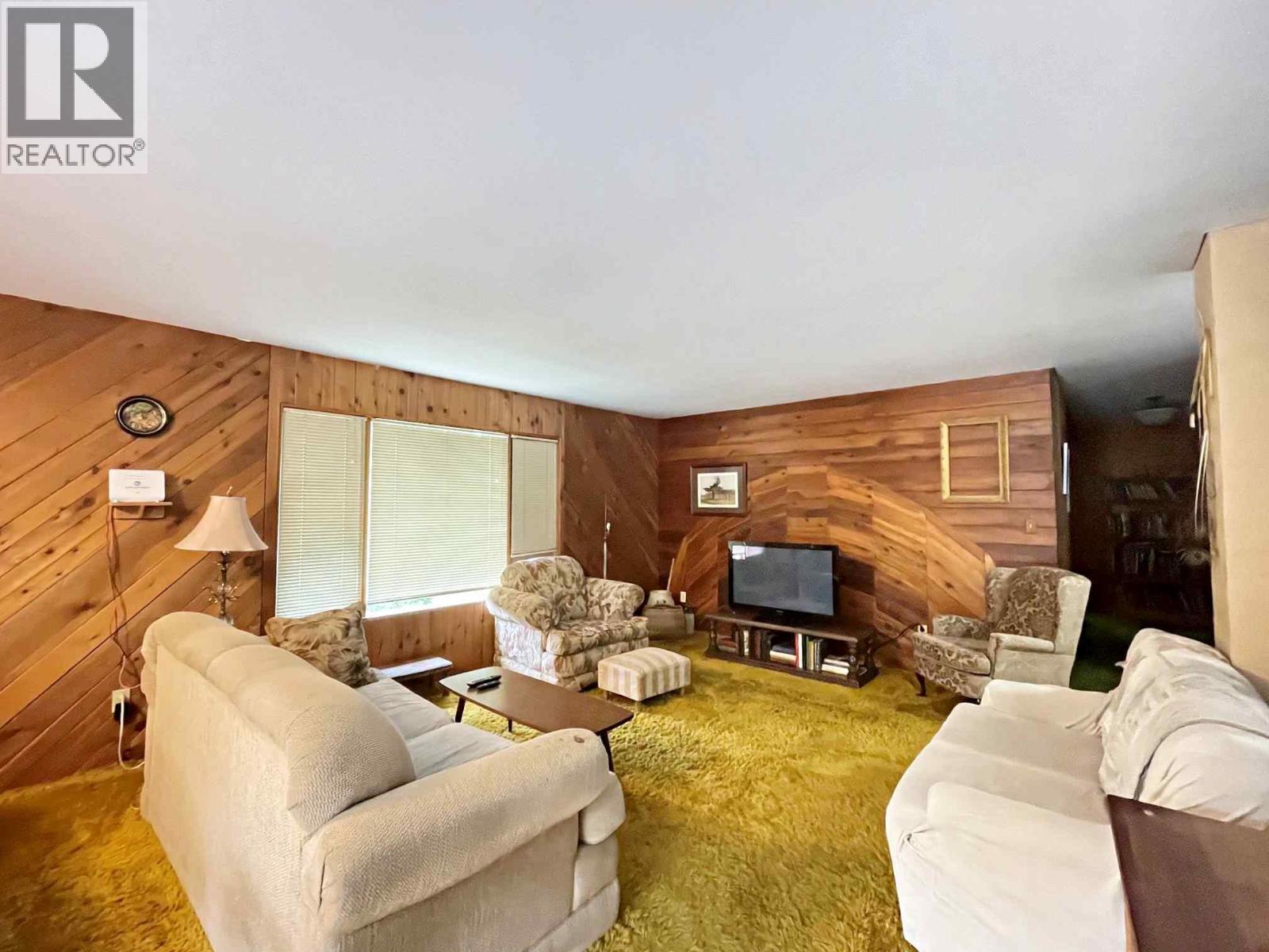 3360 Yellowhead Highway Property Photo 11