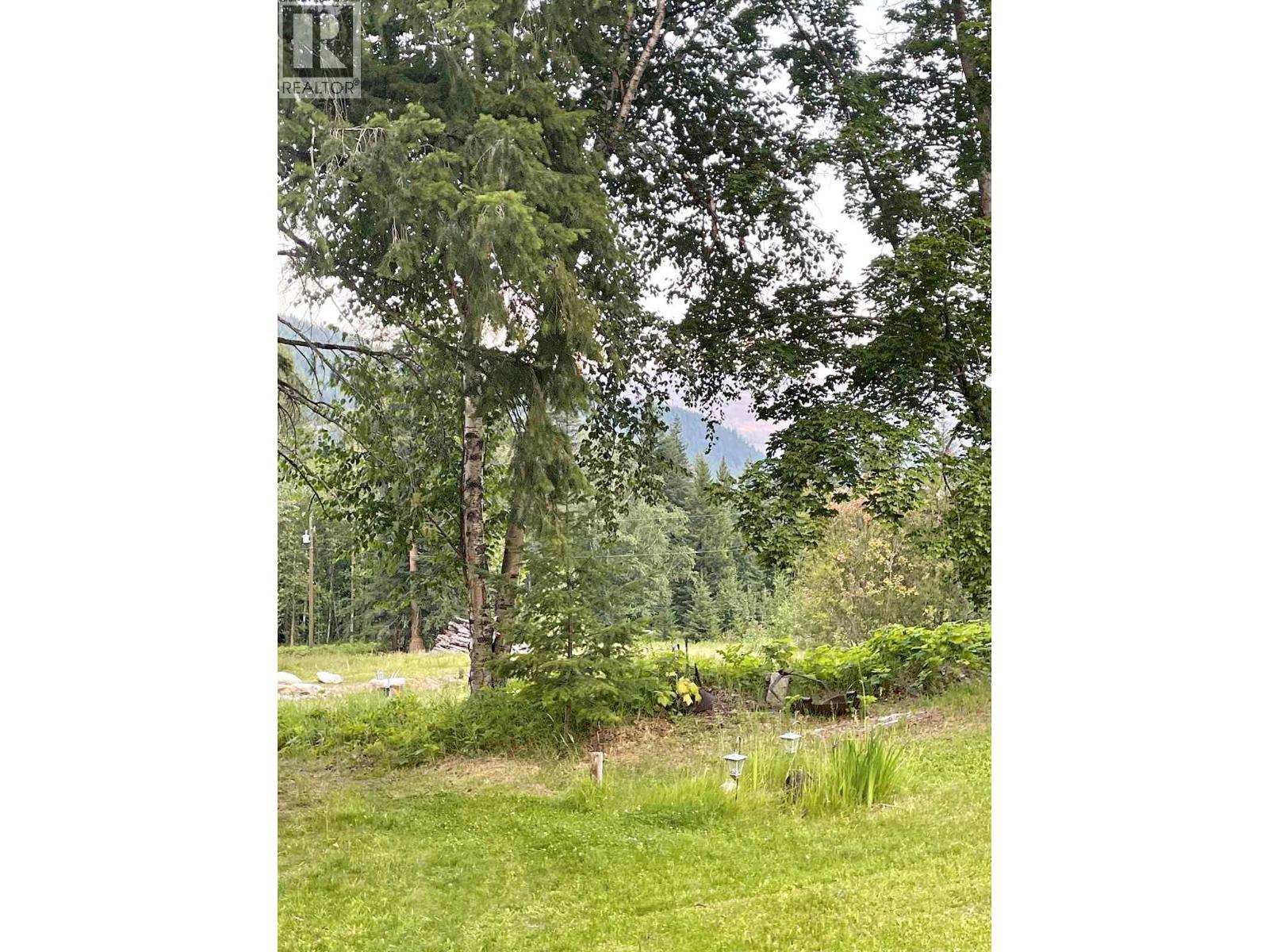 3360 Yellowhead Highway Property Photo 32