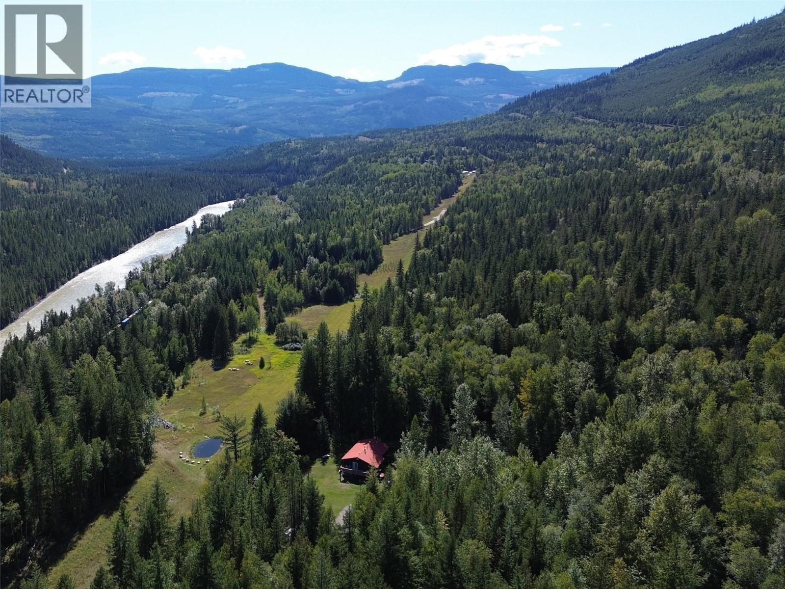 3360 Yellowhead Highway Property Photo 35