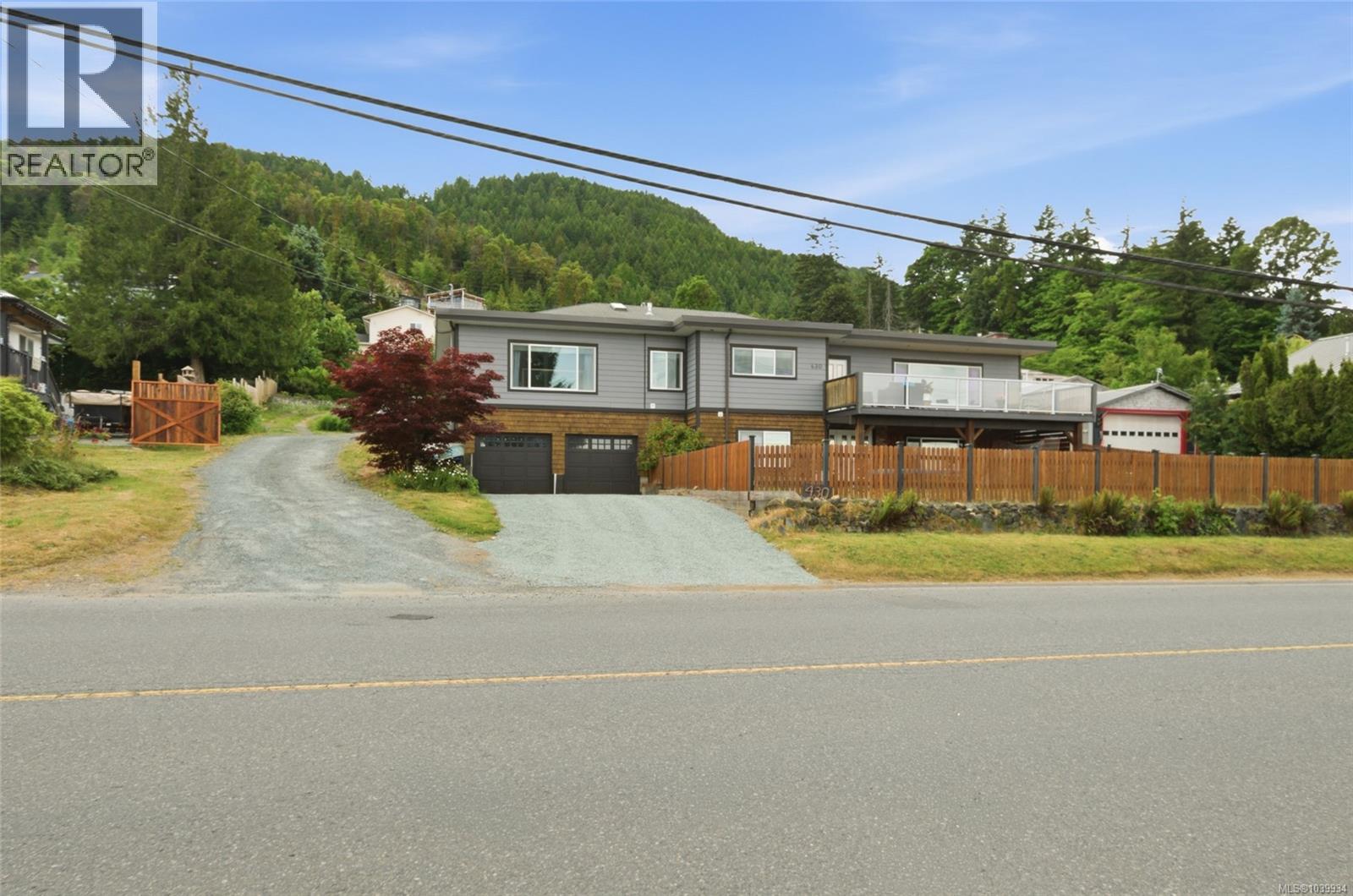 430 Davis Rd Property Photo 1