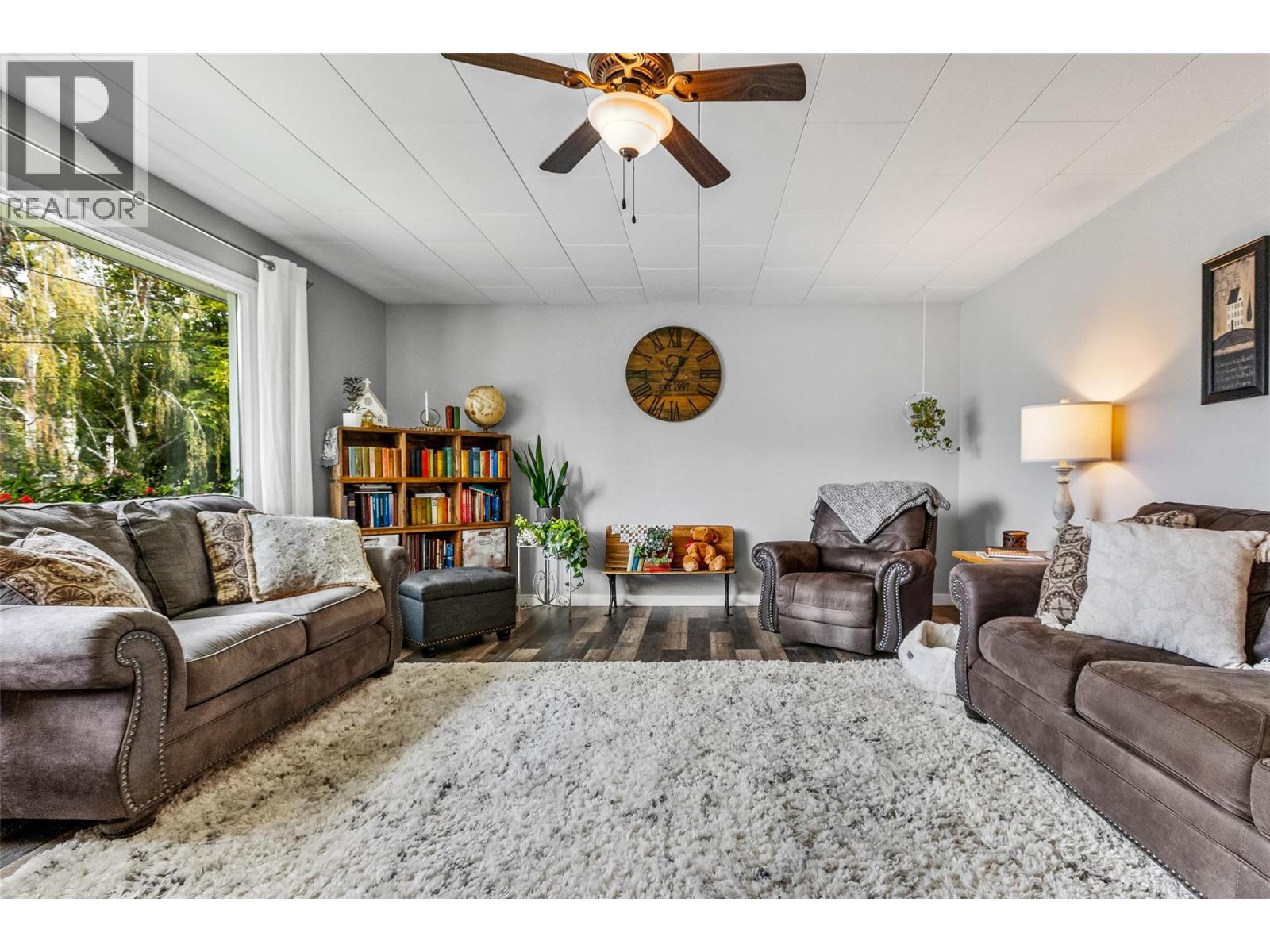 2121 Ash Street Property Photo 12