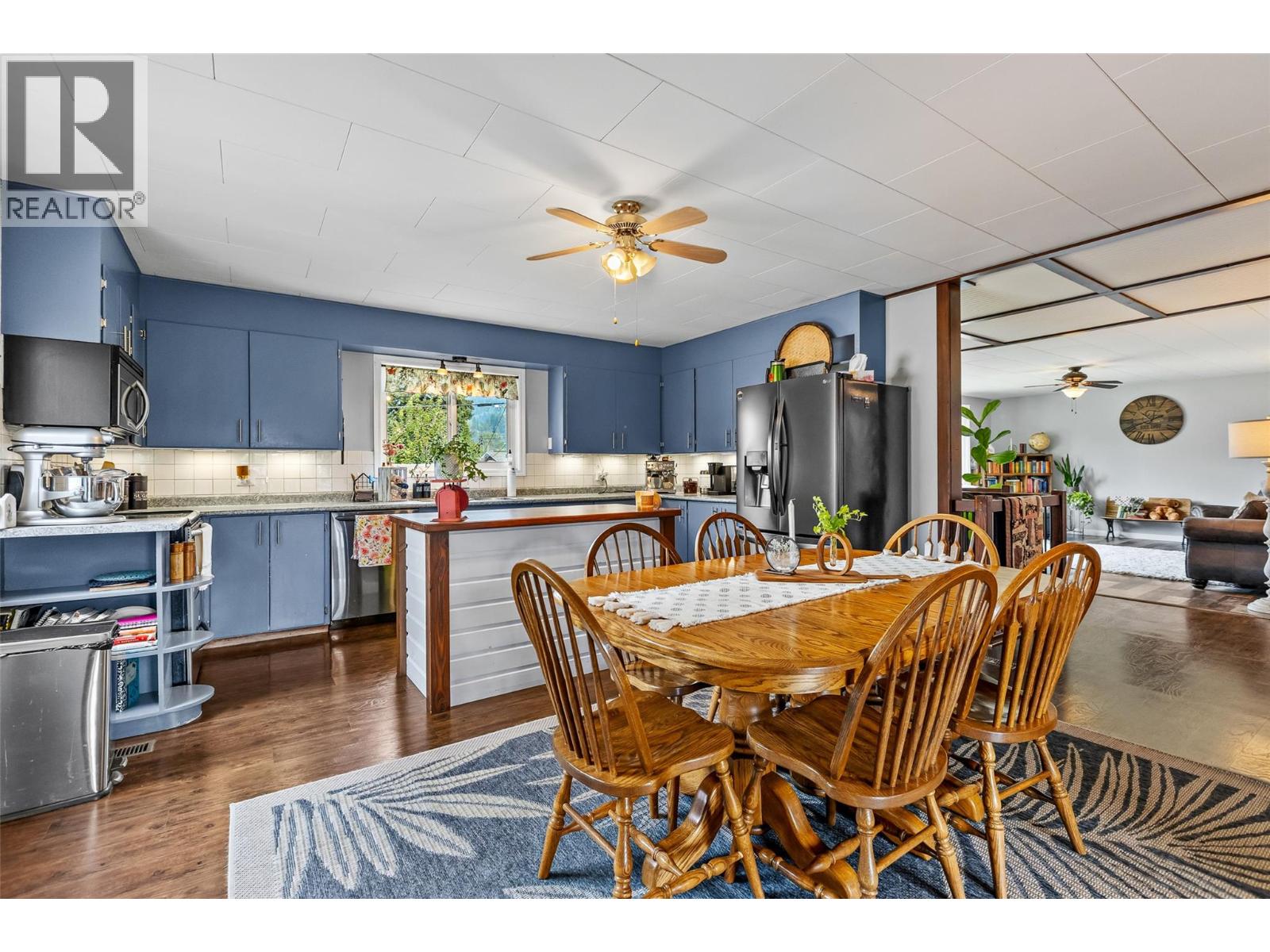 2121 Ash Street Property Photo 17
