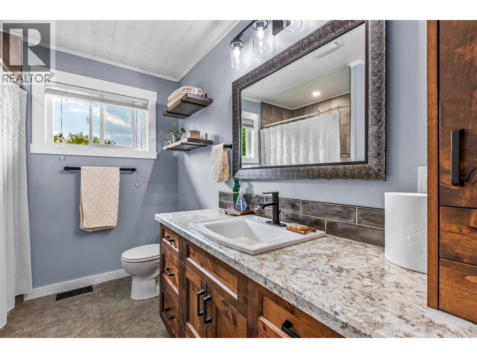 2121 Ash Street Property Photo 25