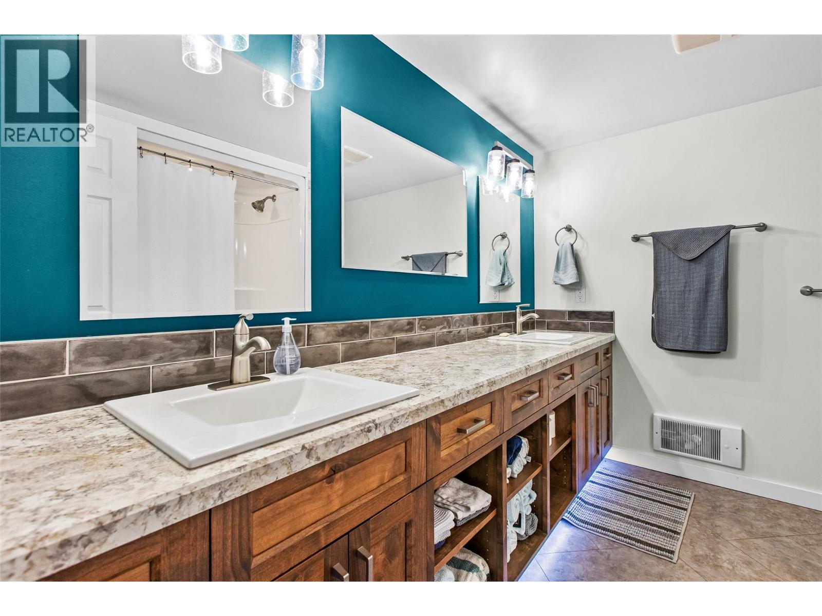 2121 Ash Street Property Photo 30