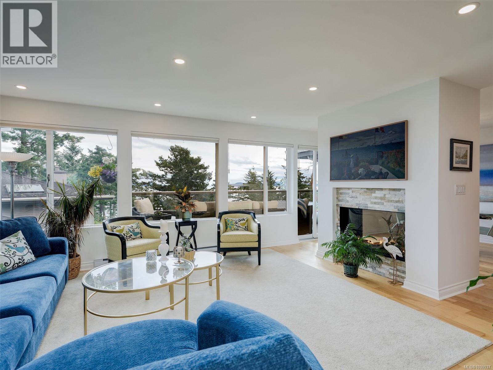 29 2353 Harbour Rd Property Photo 3