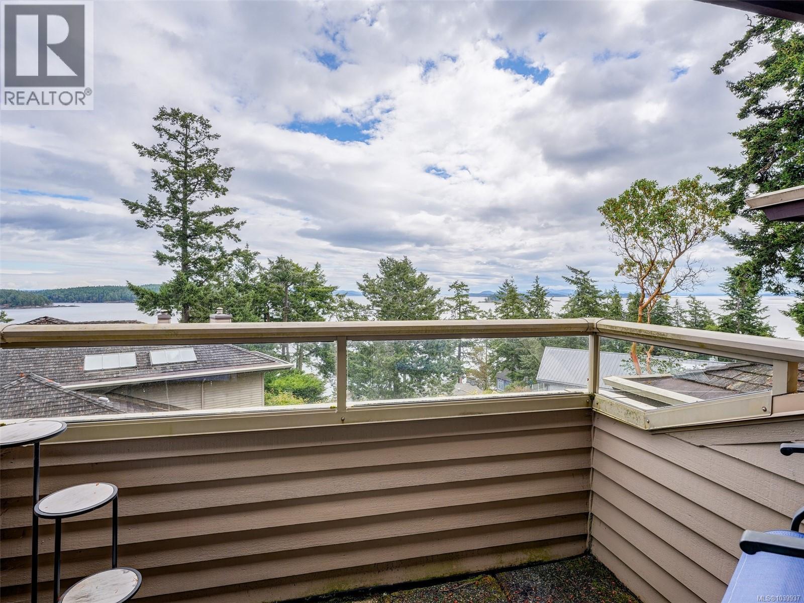 29 2353 Harbour Rd Property Photo 14