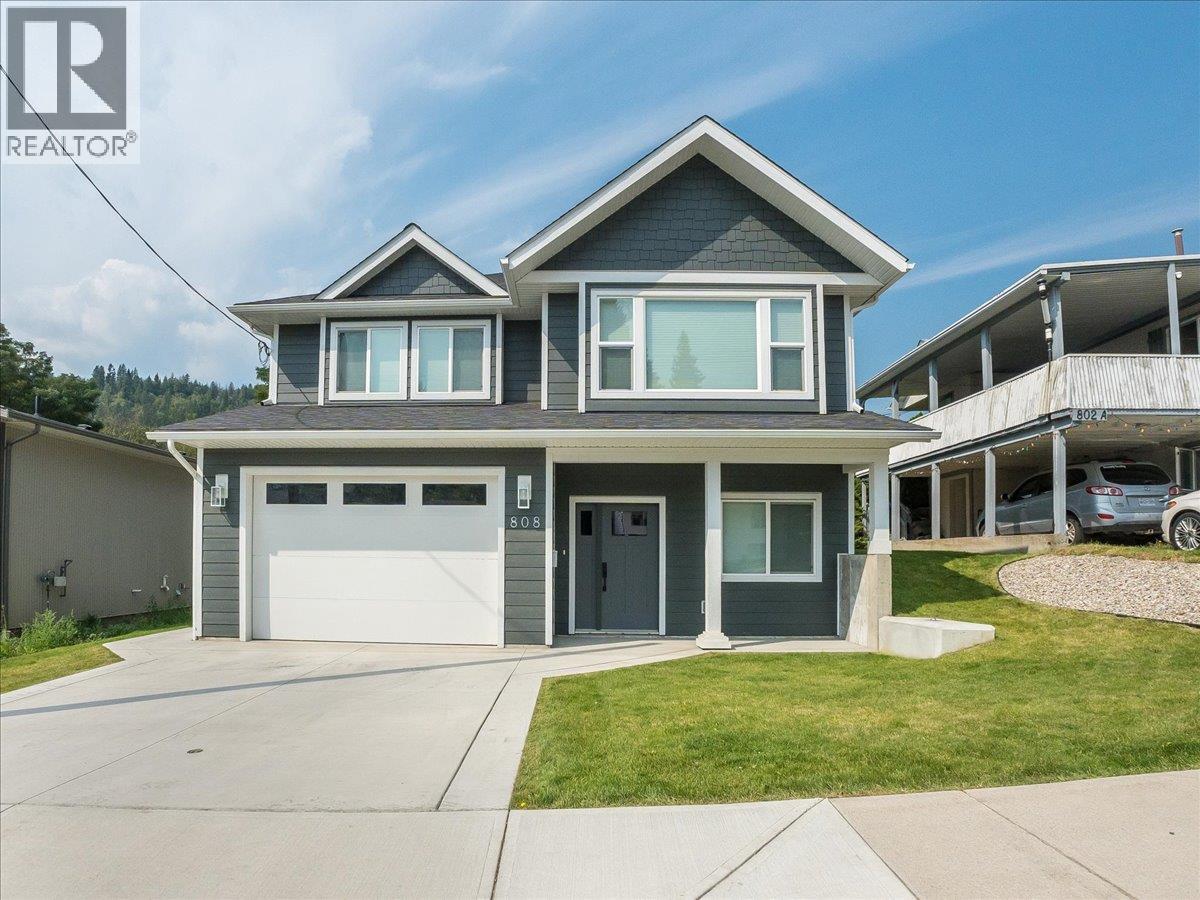 808 7th Avenue Property Photo 2
