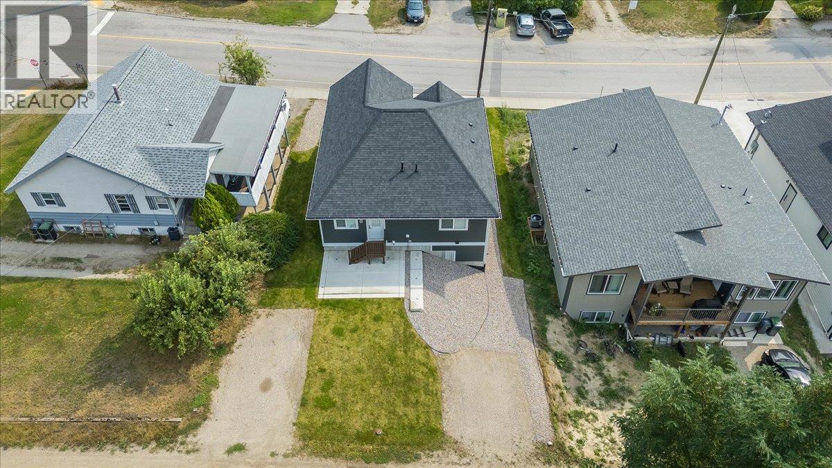 808 7th Avenue Property Photo 6