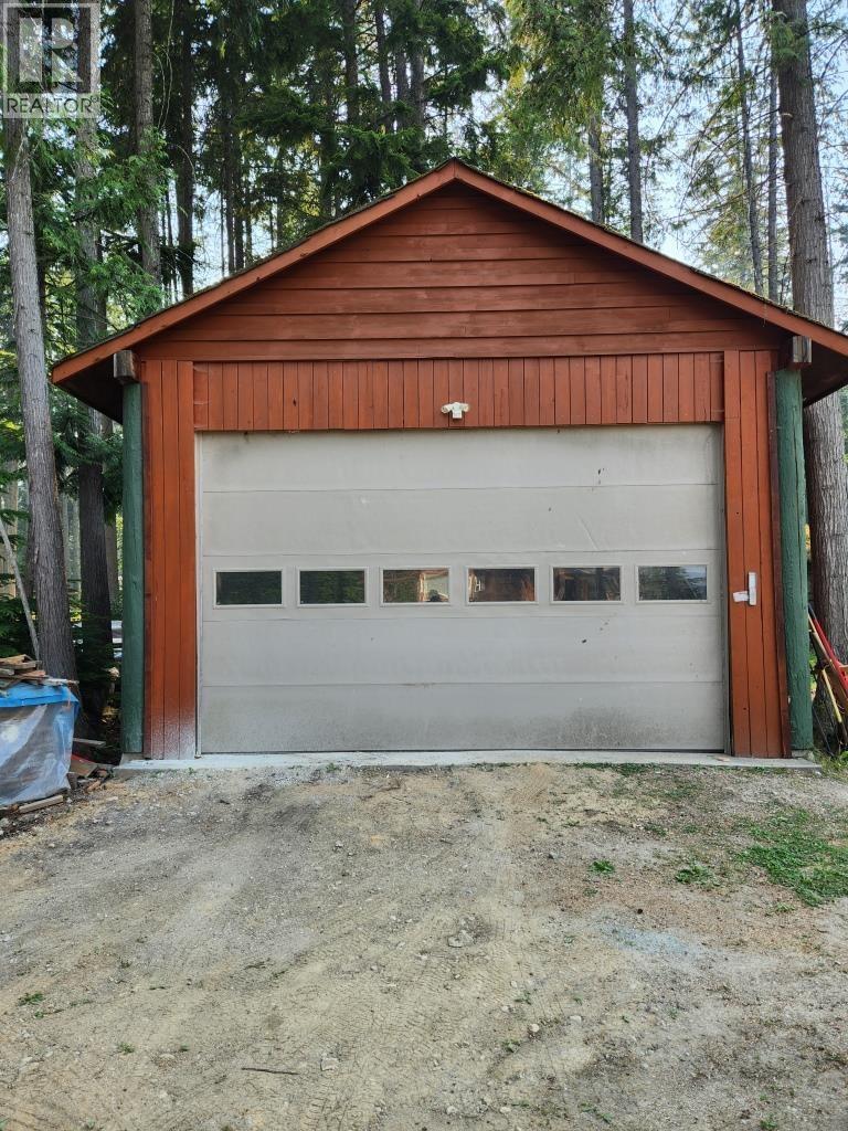 1273 Queens Bay Road Property Photo 10