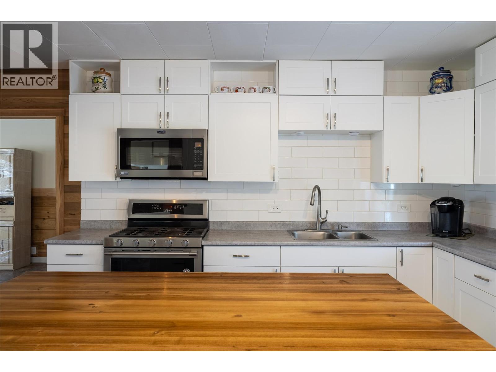 6662 Bulman Road Property Photo 10