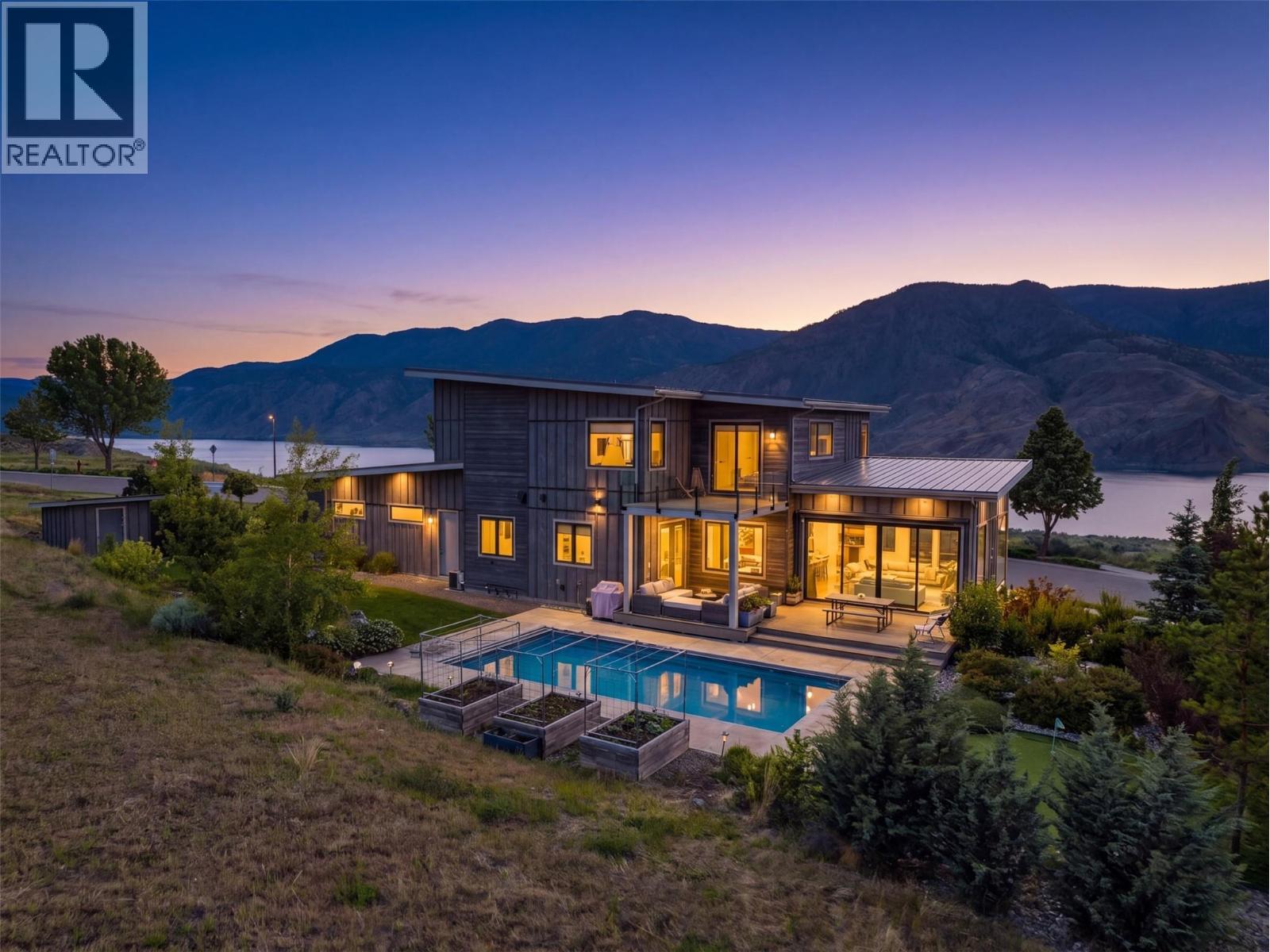 316 HOLLOWAY Drive