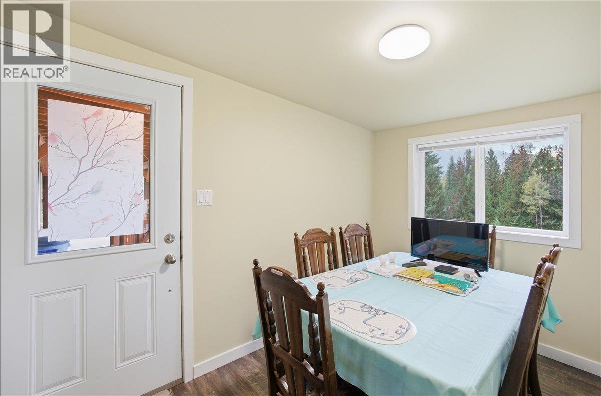 2413 Doukhobour Road Property Photo 10