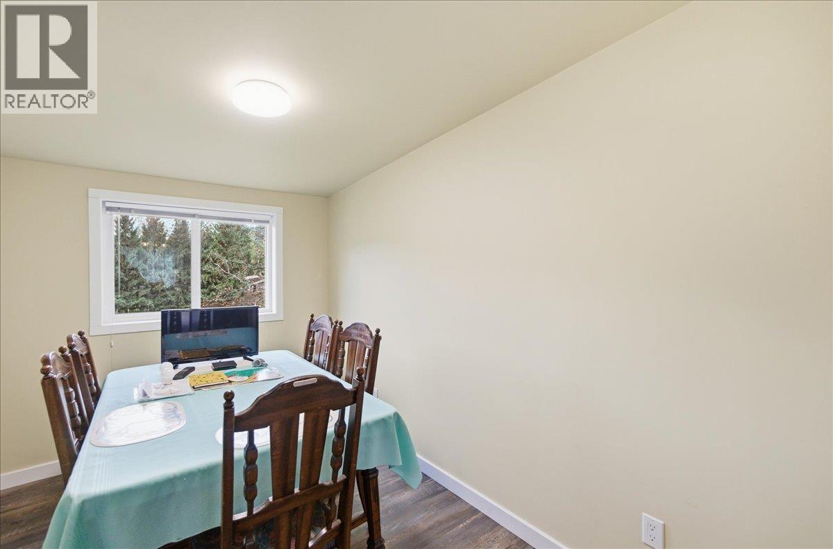 2413 Doukhobour Road Property Photo 11