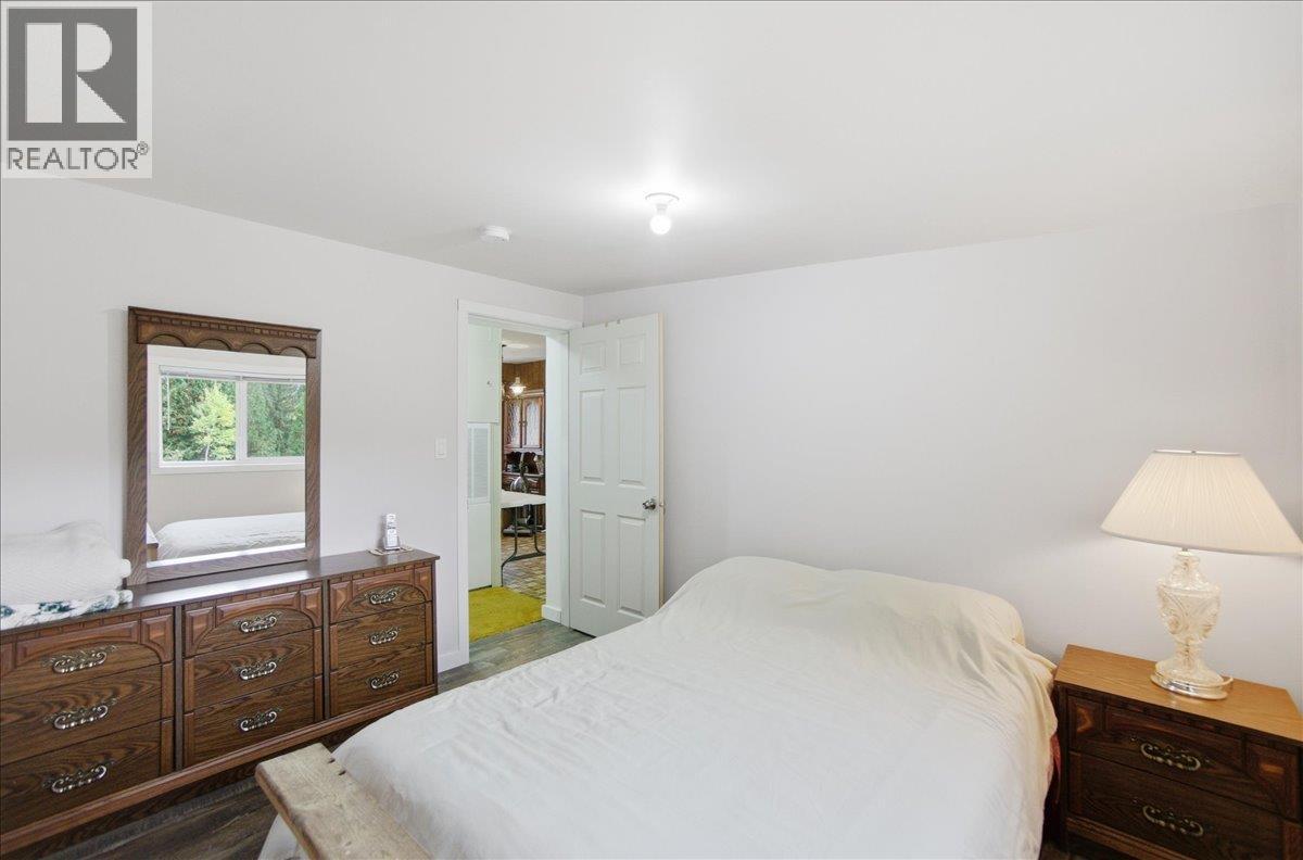 2413 Doukhobour Road Property Photo 14