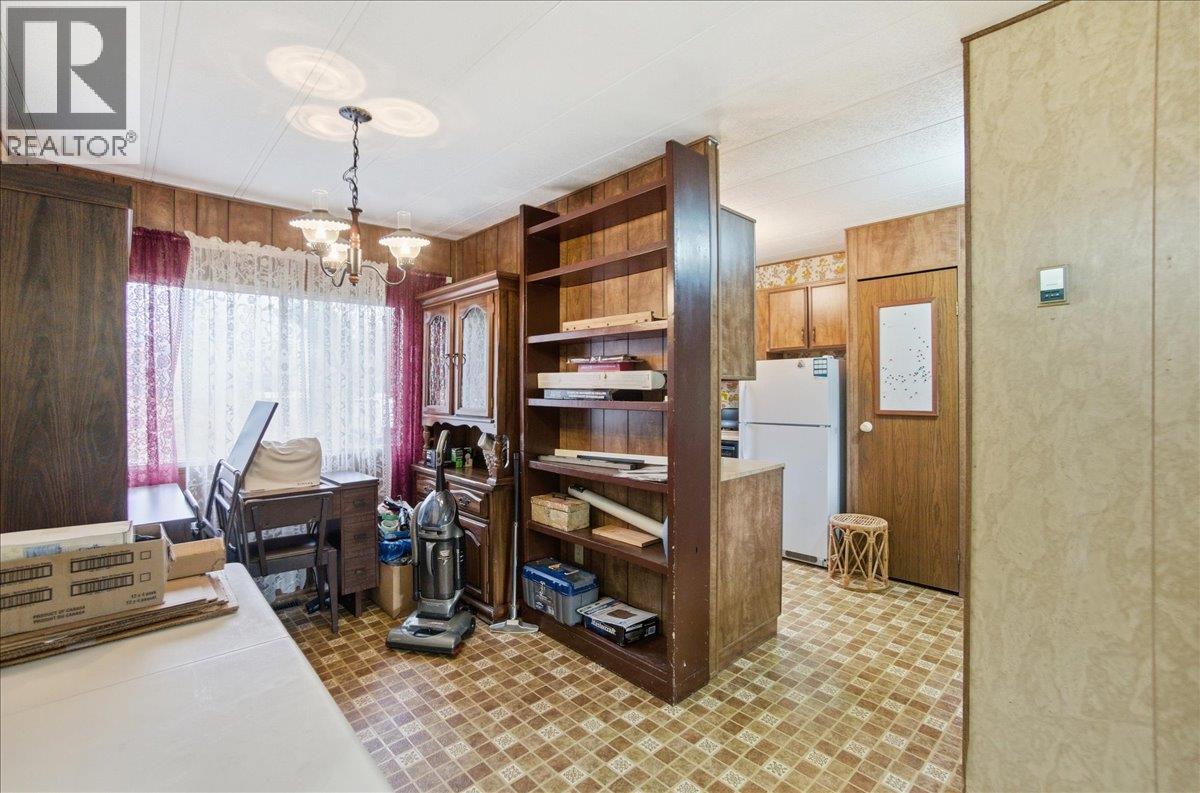 2413 Doukhobour Road Property Photo 29
