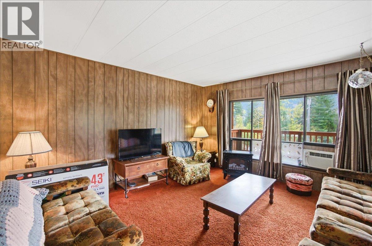 2413 Doukhobour Road Property Photo 35