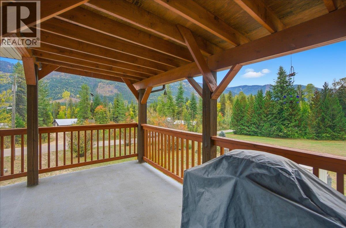 2413 Doukhobour Road Property Photo 39