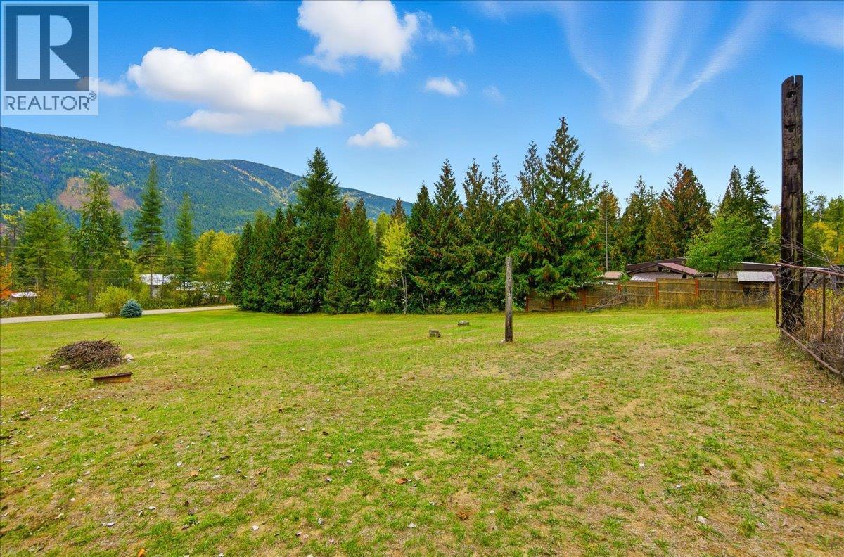 2413 Doukhobour Road Property Photo 42