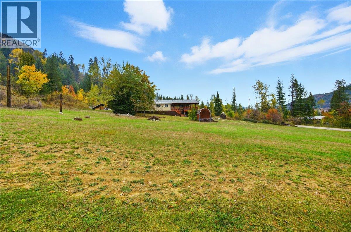 2413 Doukhobour Road Property Photo 44