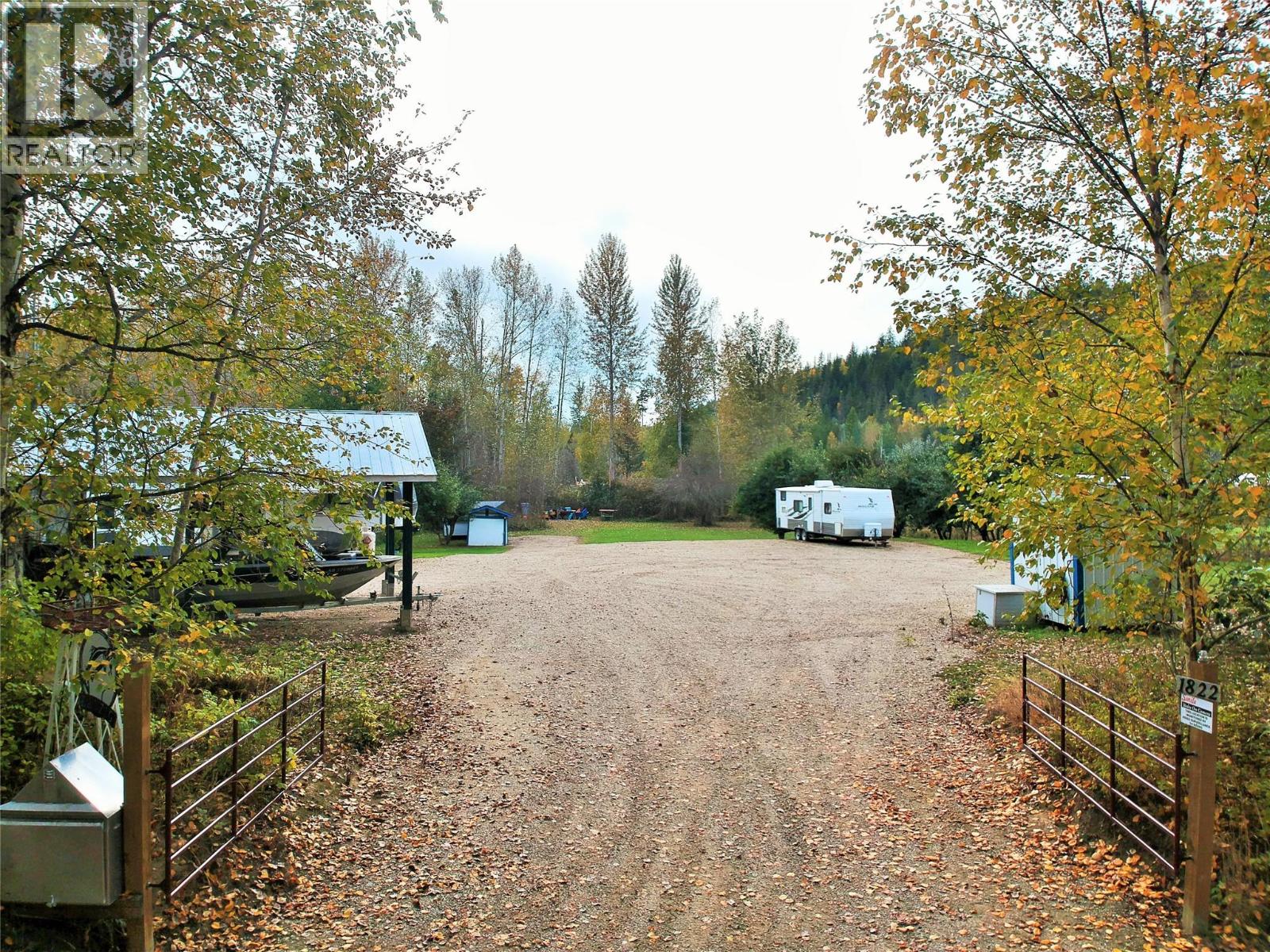 1822 Cemetery Road Property Photo 1