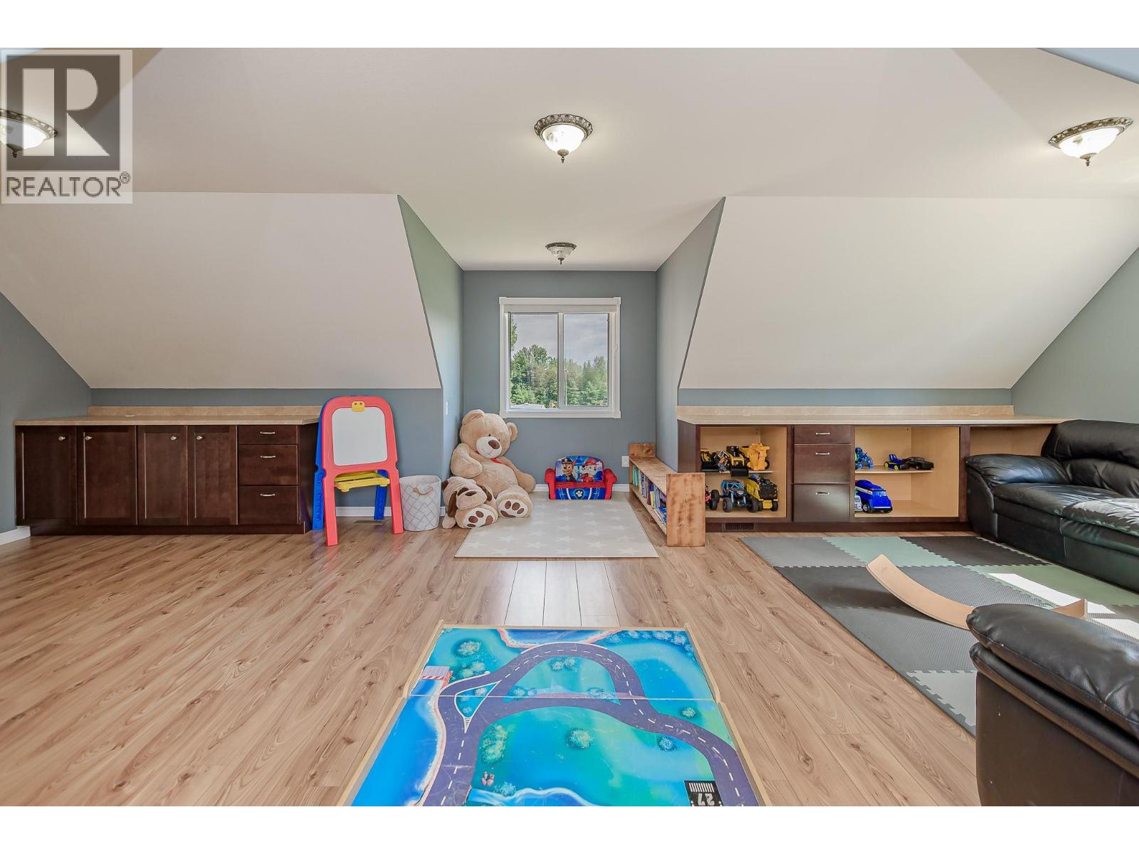 160 Carlin Street Property Photo 33