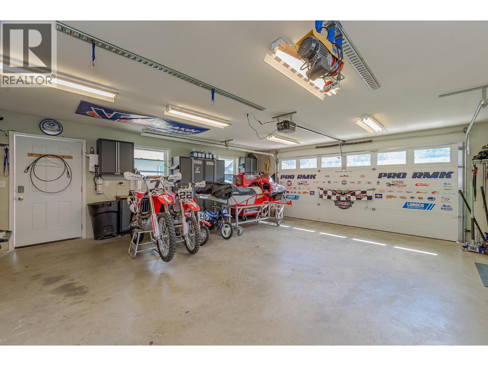 160 Carlin Street Property Photo 41