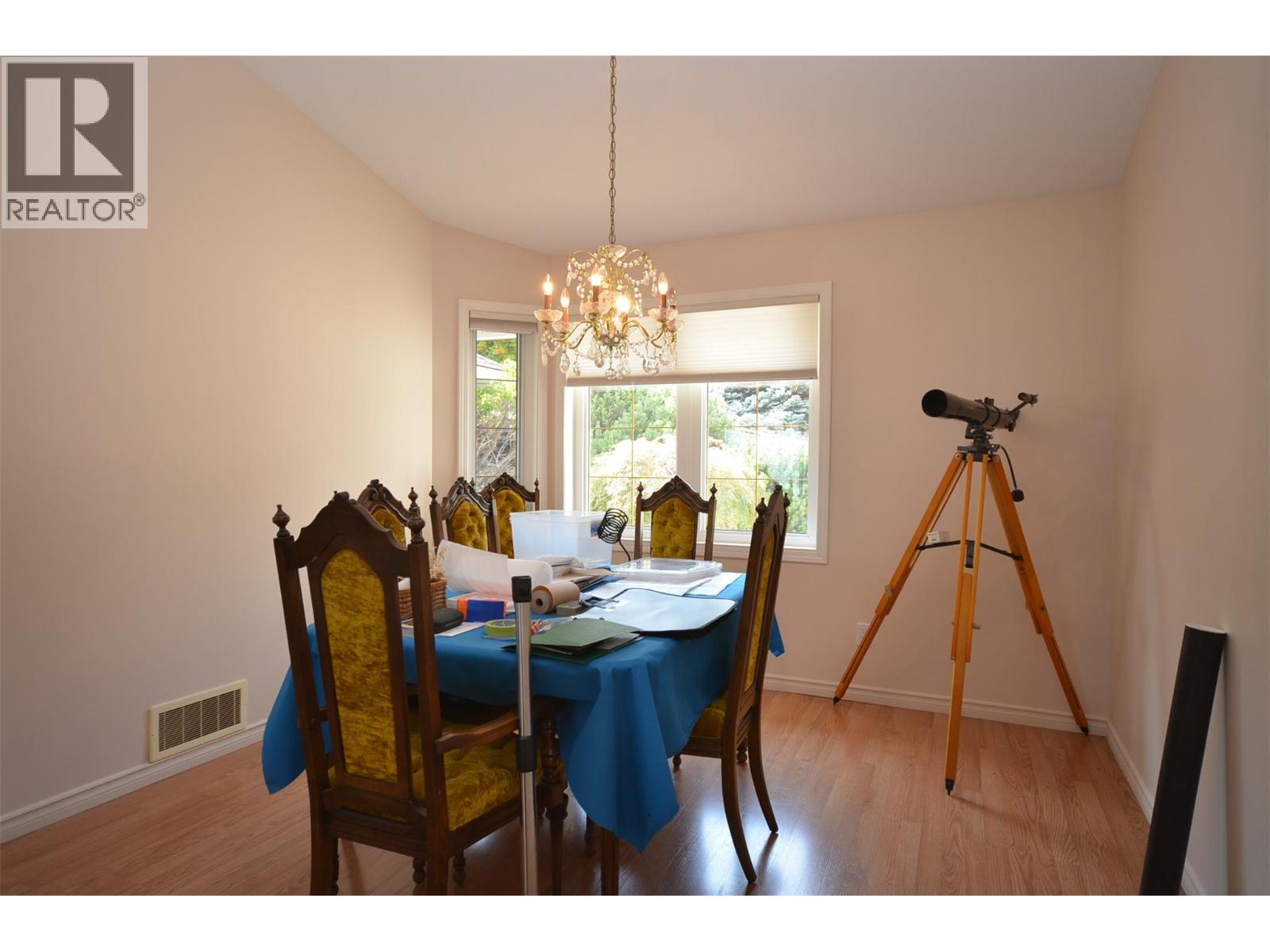 7927 Stoneridge Drive Property Photo 16