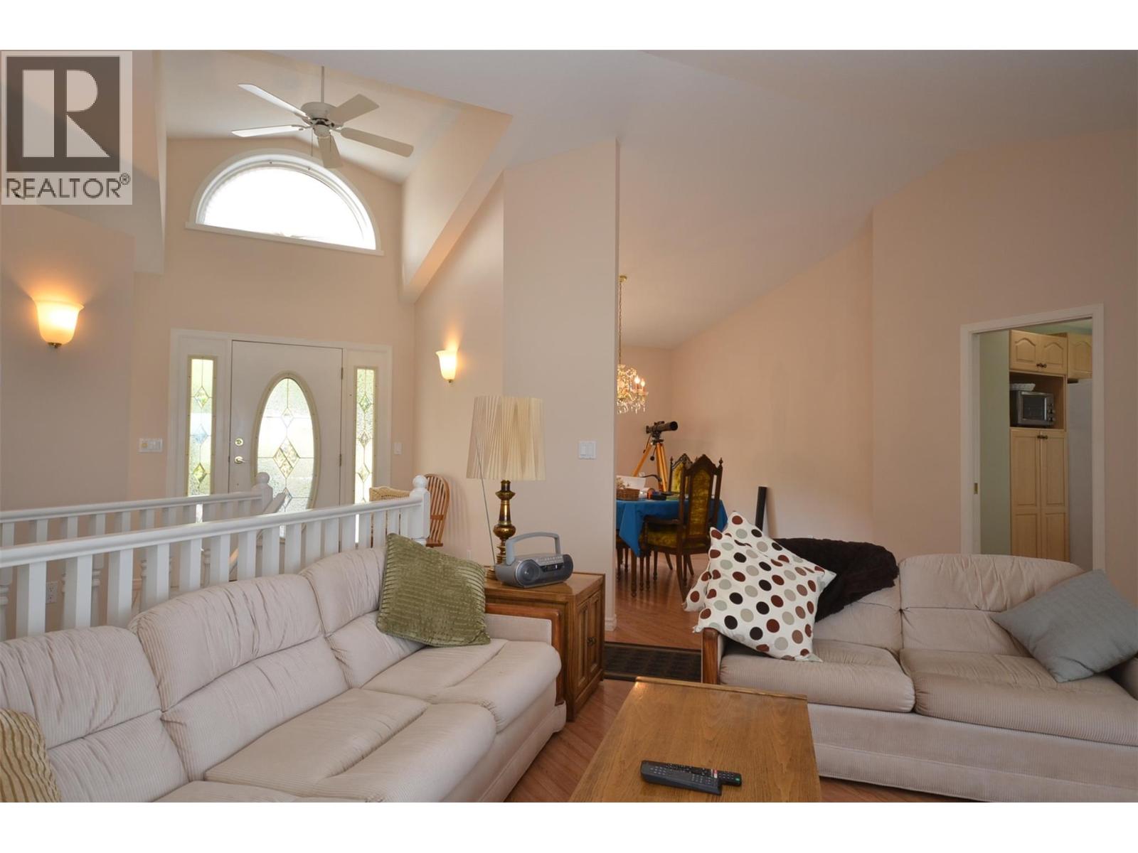 7927 Stoneridge Drive Property Photo 17