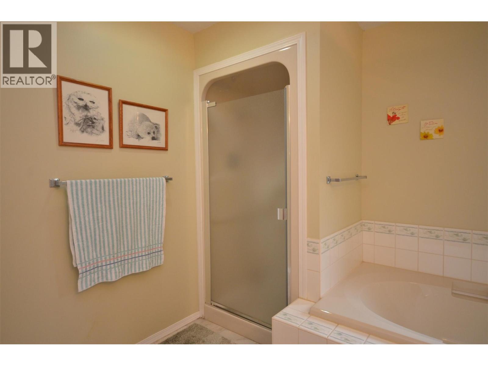 7927 Stoneridge Drive Property Photo 42