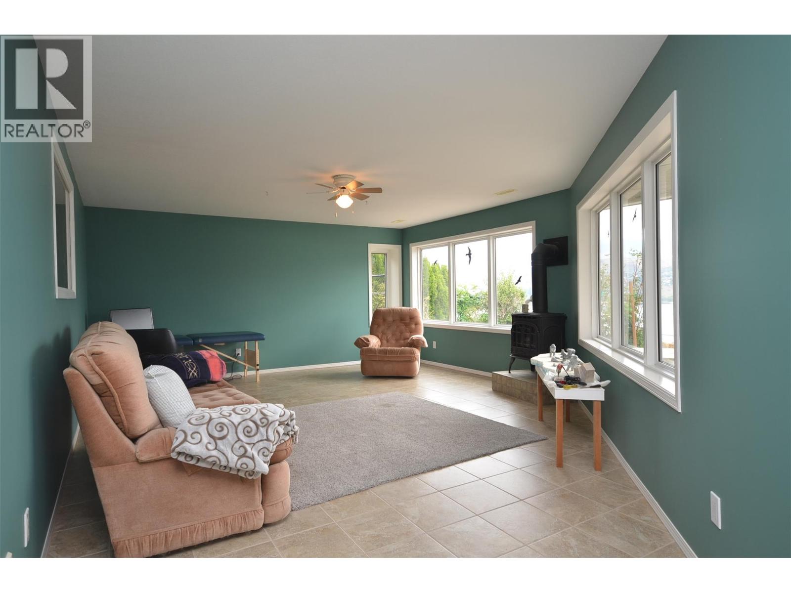 7927 Stoneridge Drive Property Photo 48