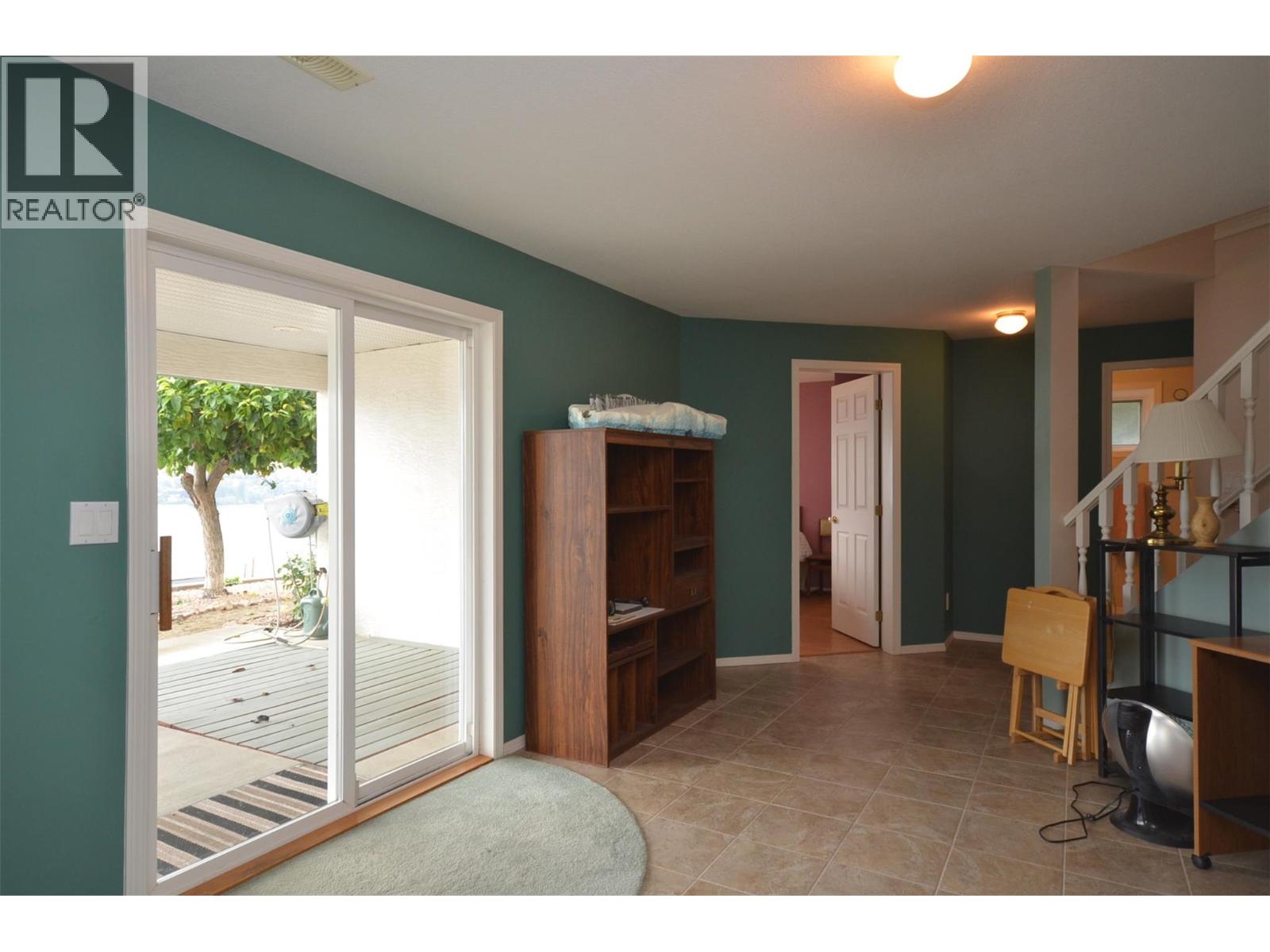 7927 Stoneridge Drive Property Photo 57