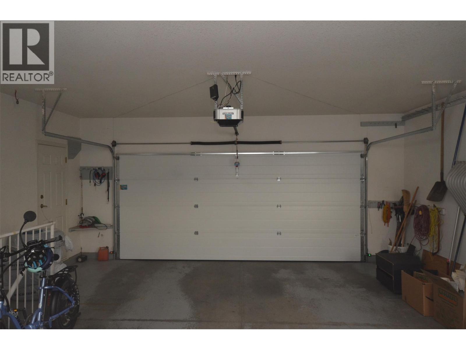7927 Stoneridge Drive Property Photo 95