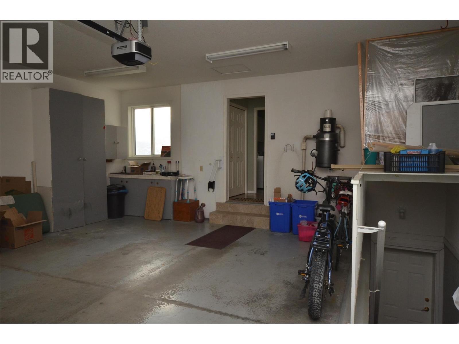 7927 Stoneridge Drive Property Photo 97