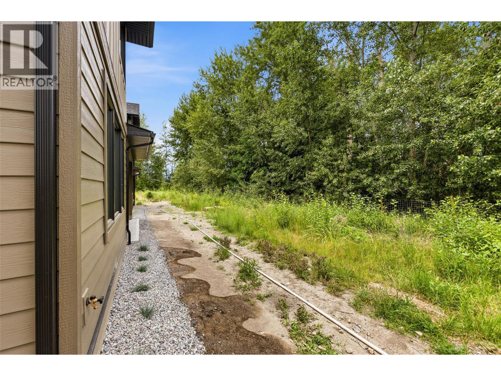912 Bull Crescent Property Photo 34