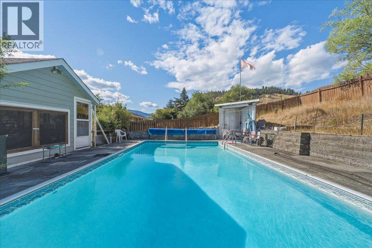8404 Lakeview Drive Property Photo 4