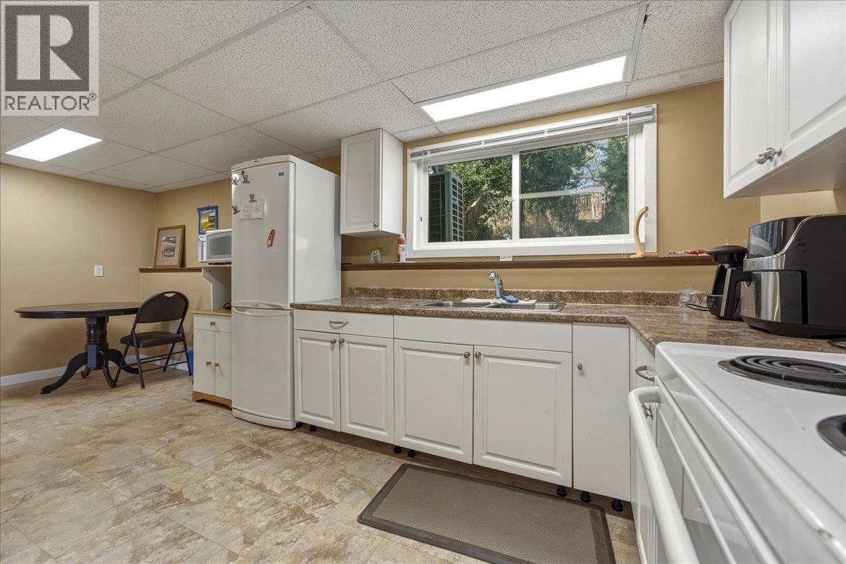 8404 Lakeview Drive Property Photo 32