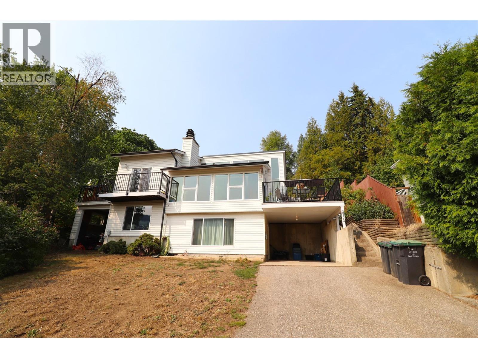3702 9th Avenue Property Photo 1