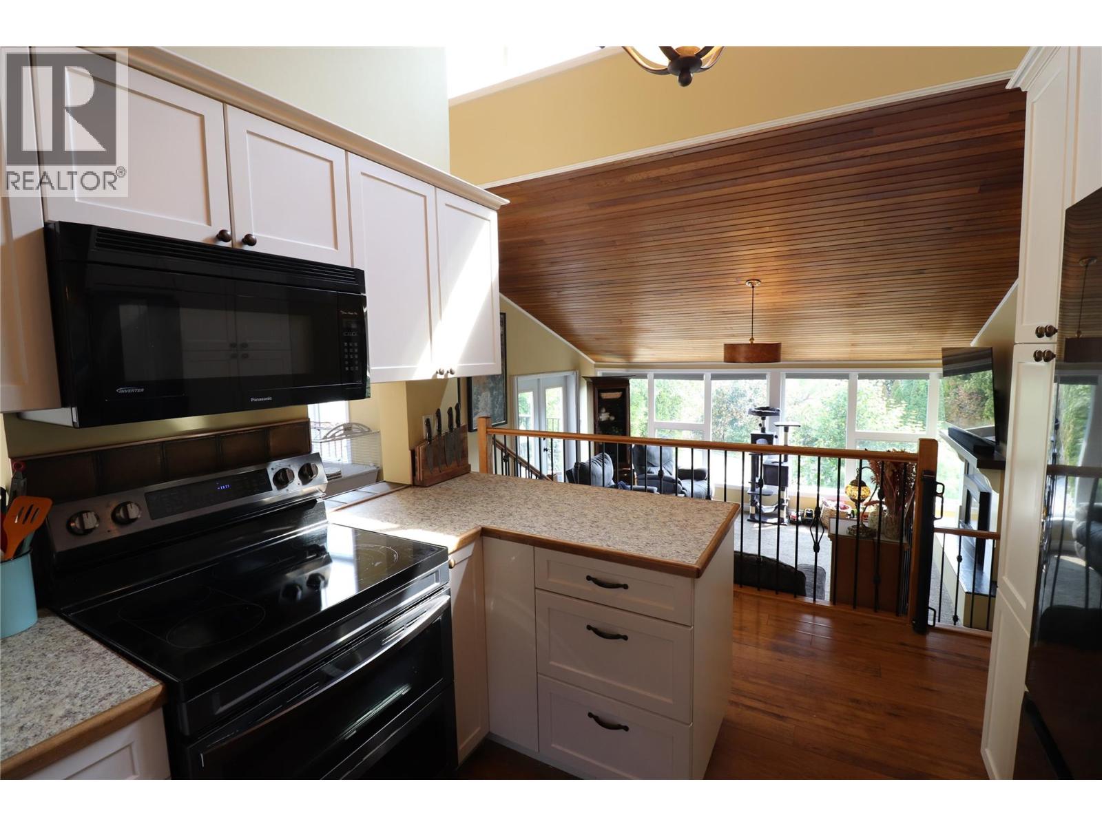 3702 9th Avenue Property Photo 12