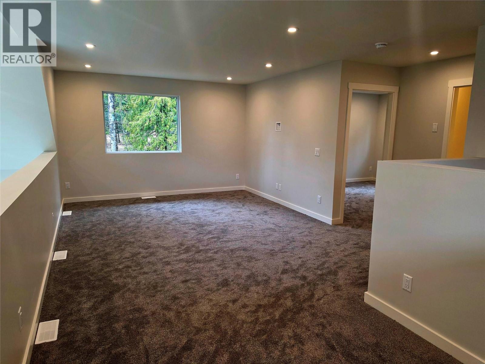 2801 Harlow Road Property Photo 32