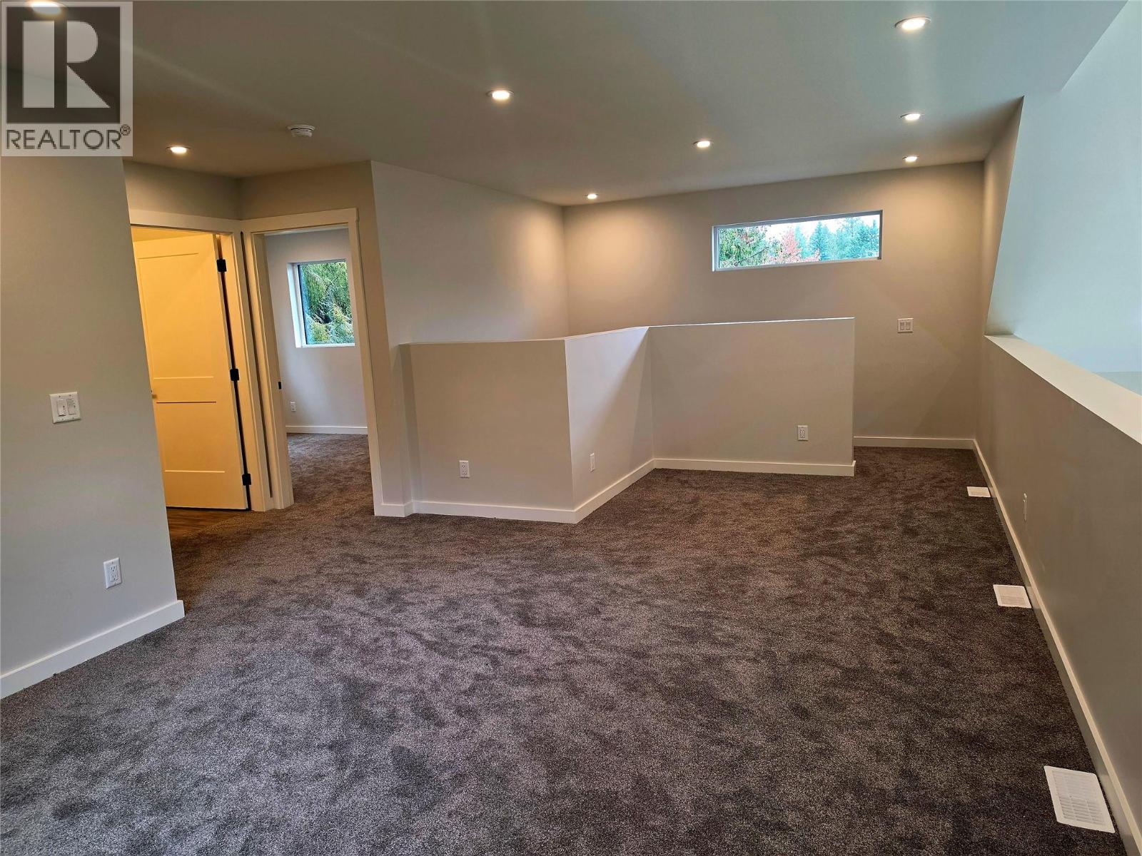 2801 Harlow Road Property Photo 33
