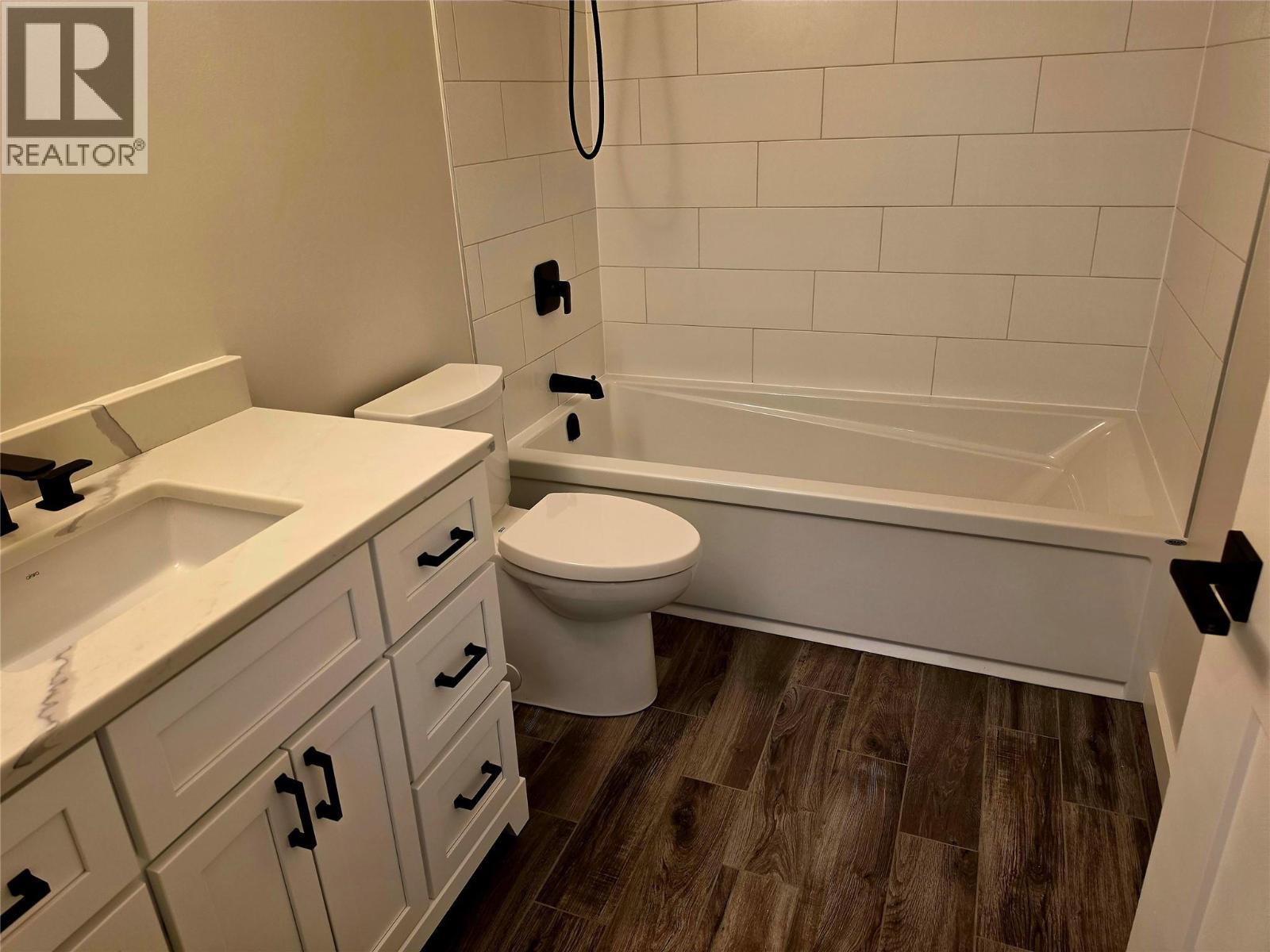 2801 Harlow Road Property Photo 35