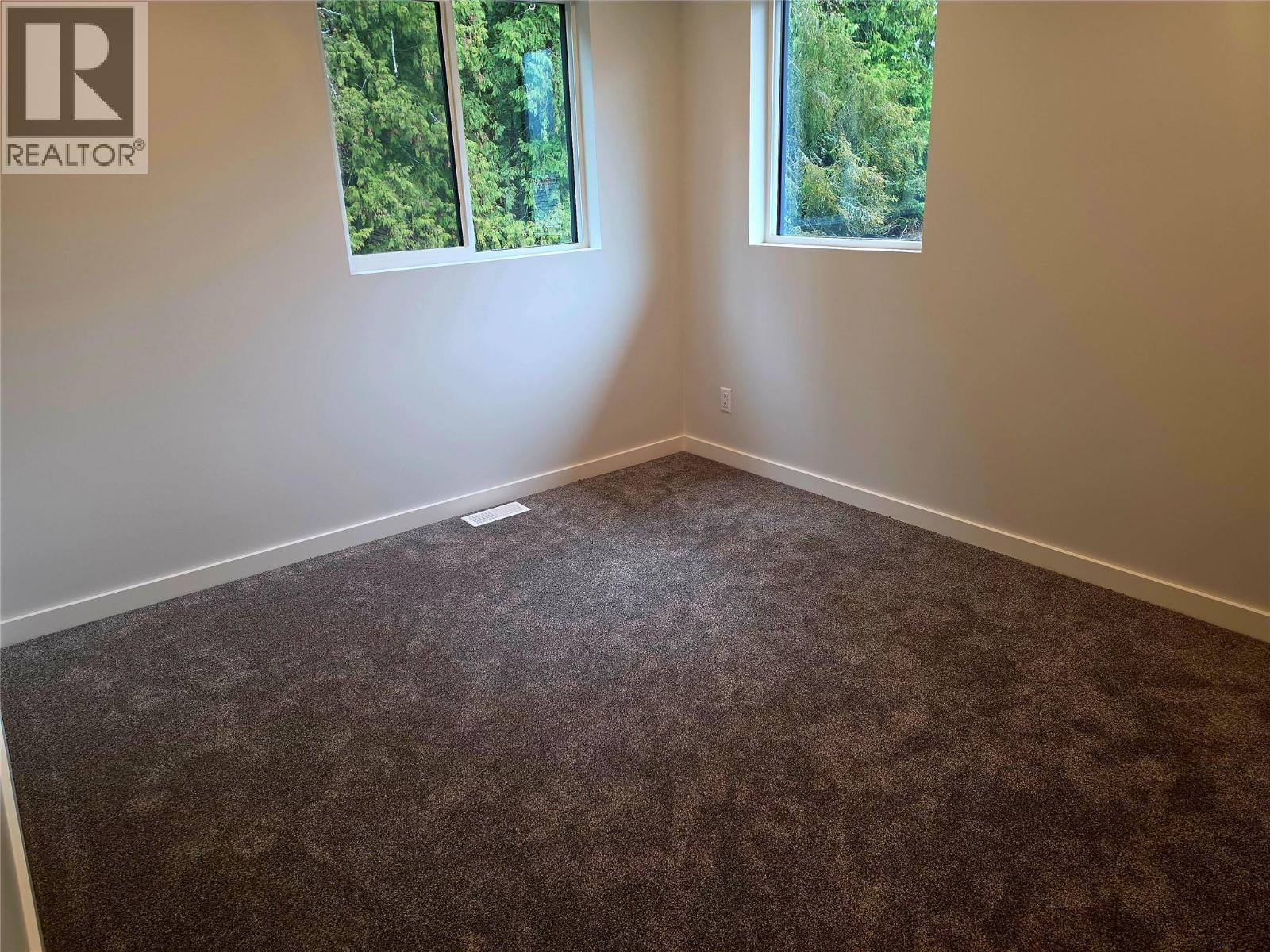 2801 Harlow Road Property Photo 37