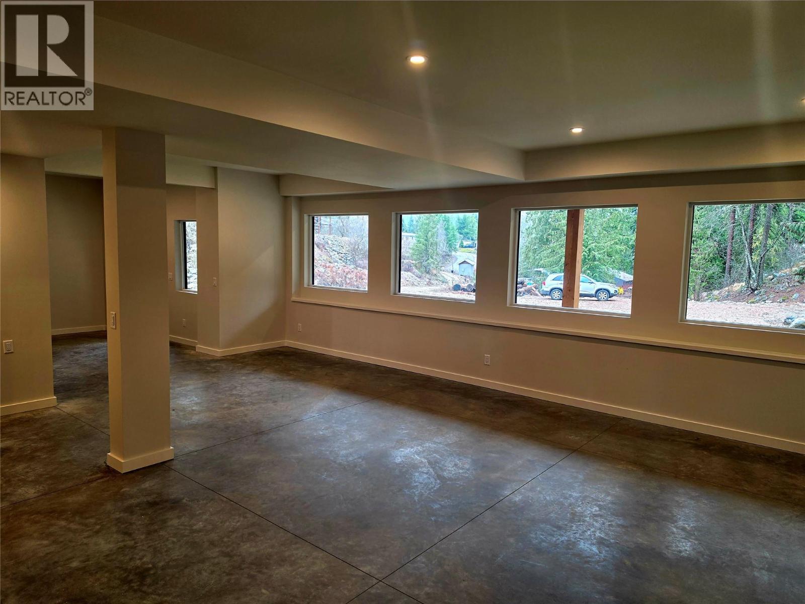 2801 Harlow Road Property Photo 44