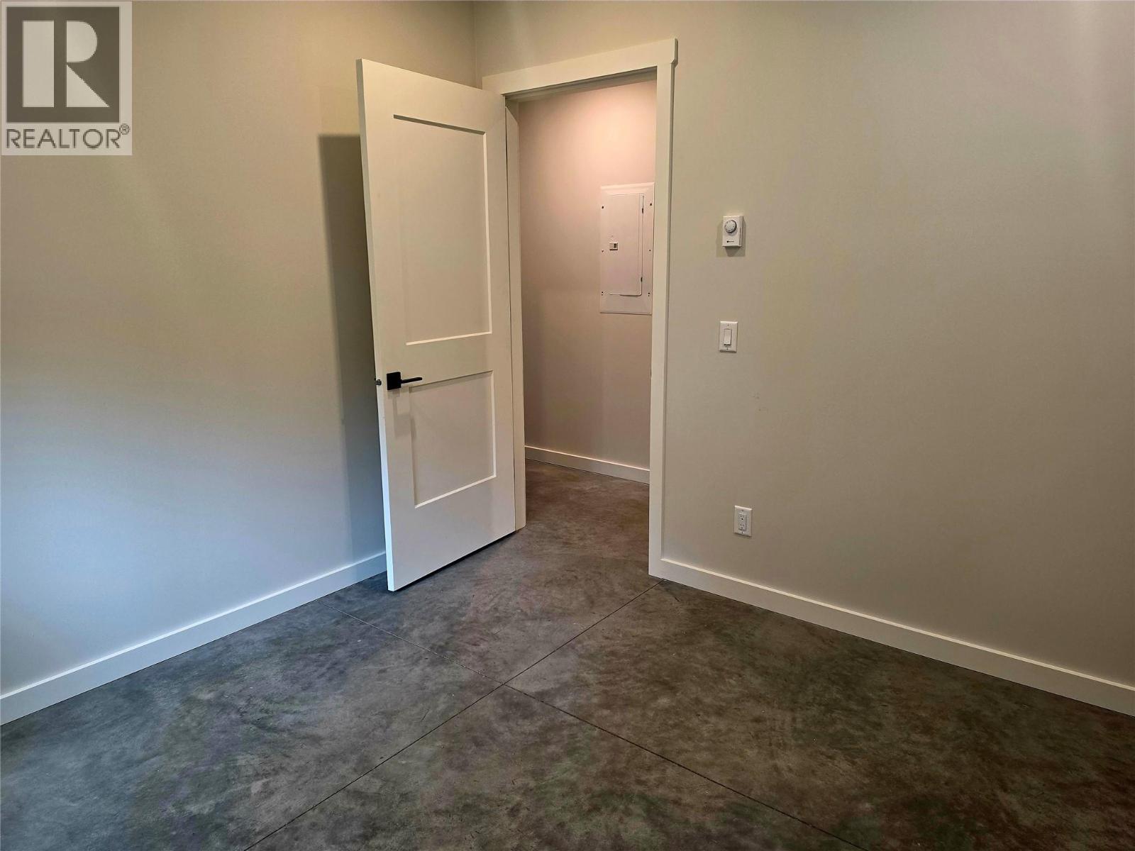 2801 Harlow Road Property Photo 48