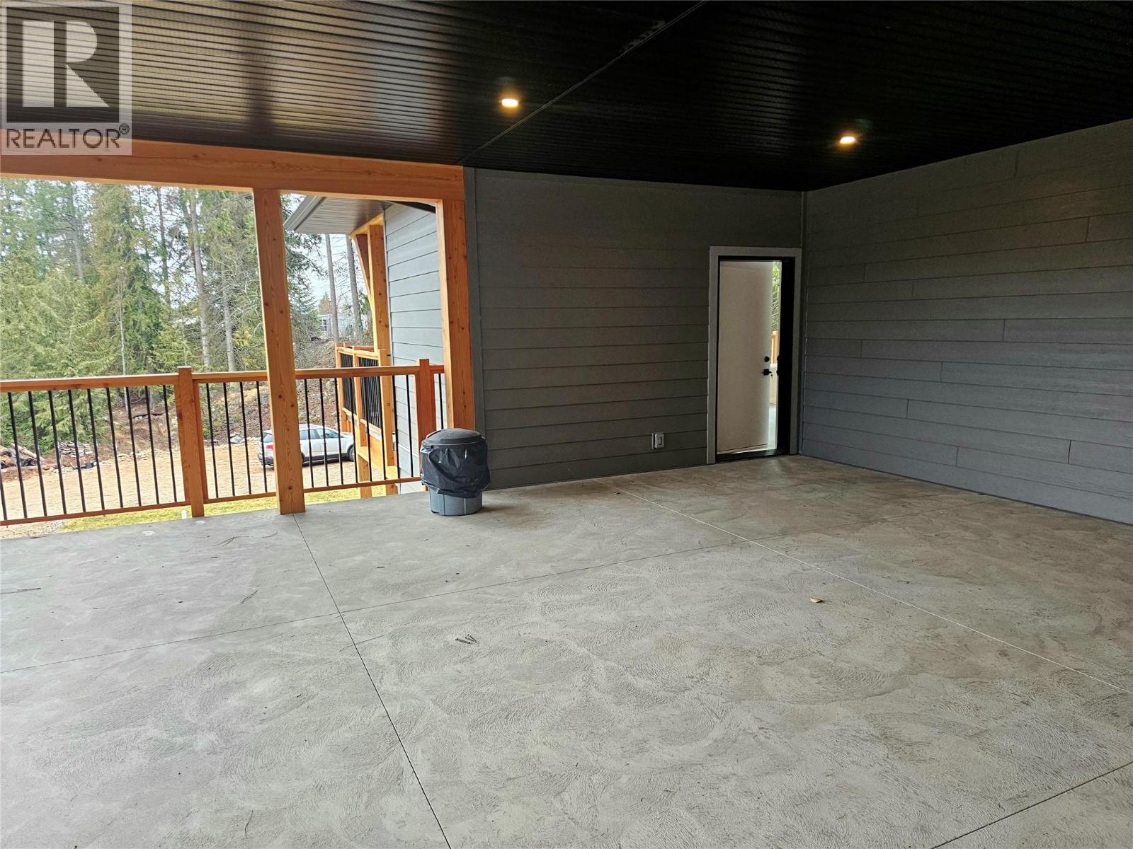 2801 Harlow Road Property Photo 52