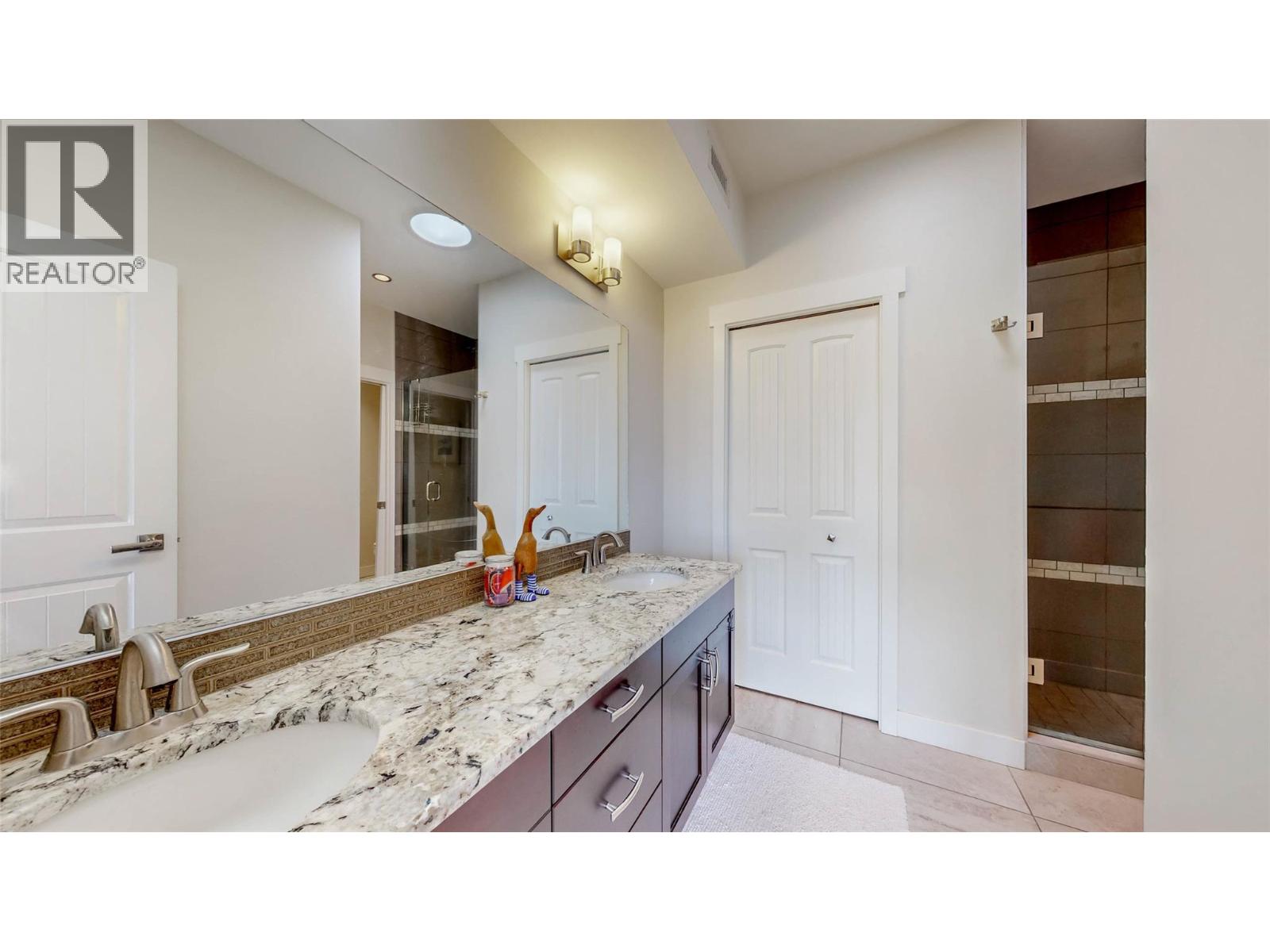 2000 Valleyview Drive Unit# 20 Property Photo 17