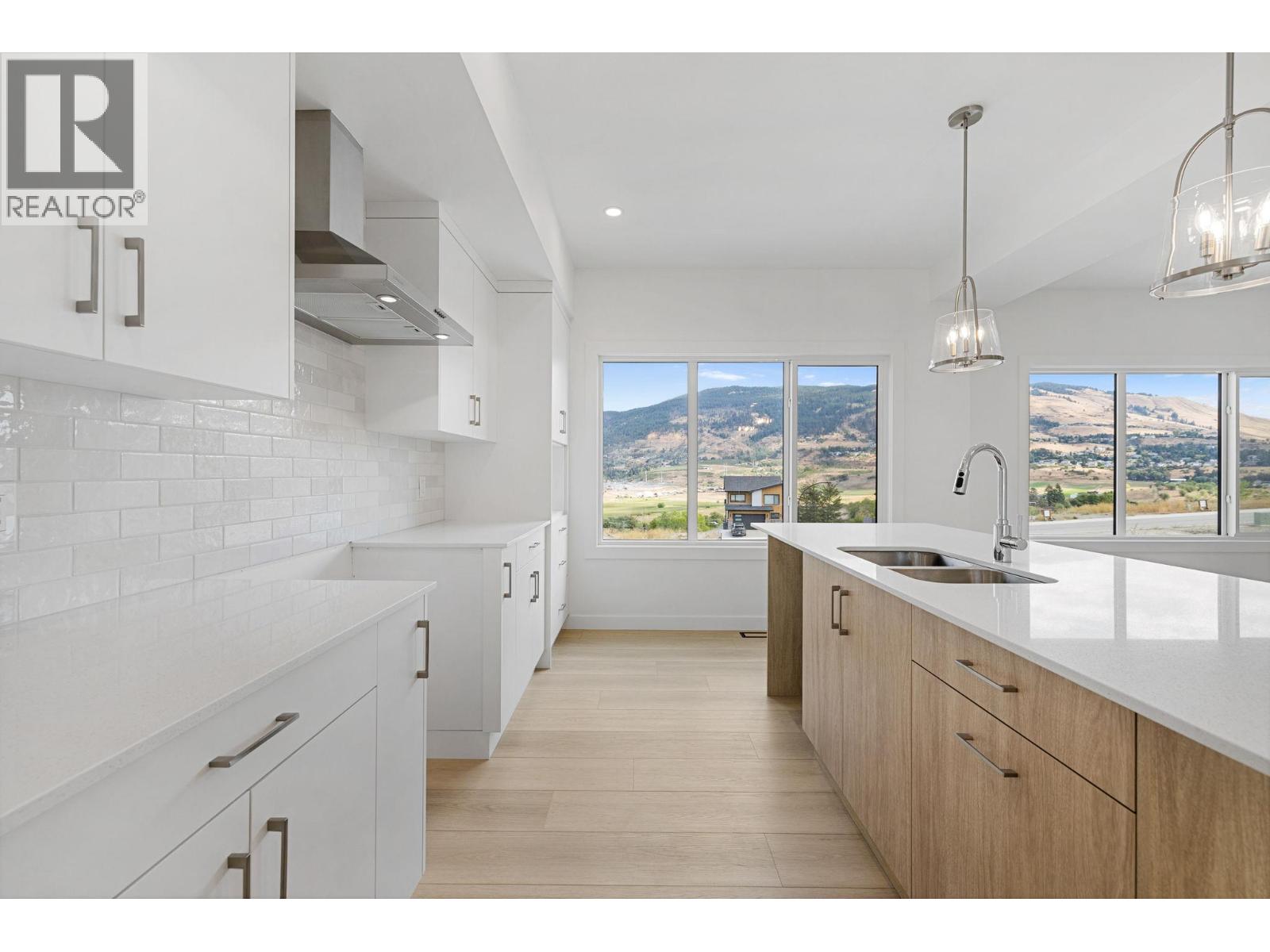 434 Arrowleaf Rise Property Photo 6