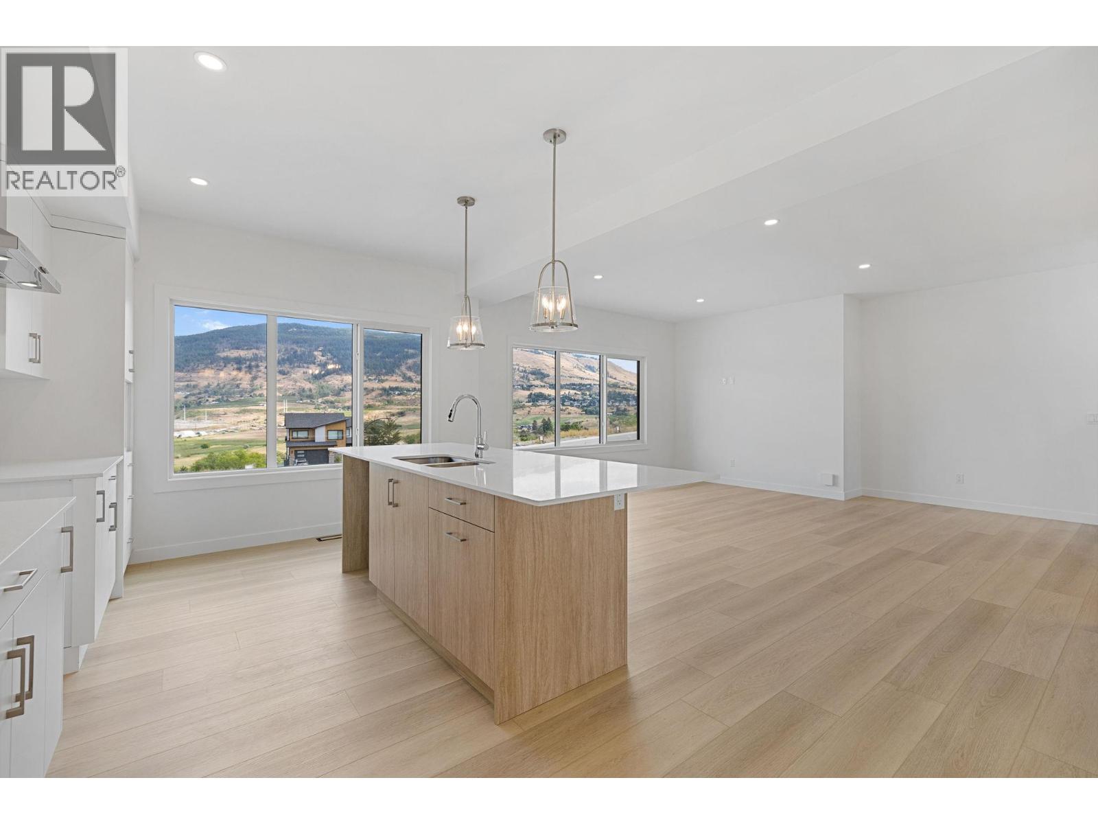 434 Arrowleaf Rise Property Photo 7